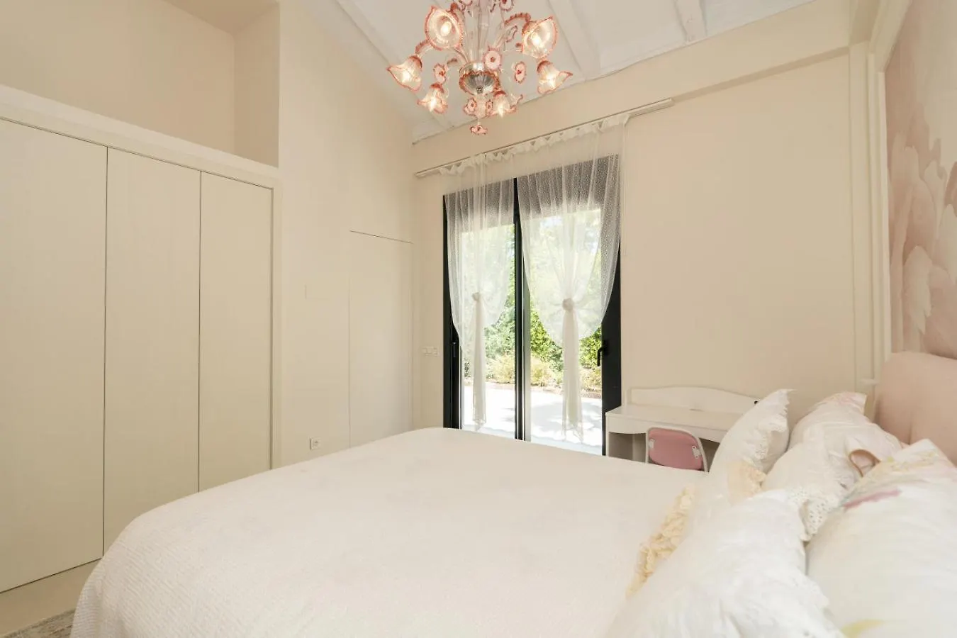 Stunning 6-Bedroom Villa In Guadalmina Baja Marbella