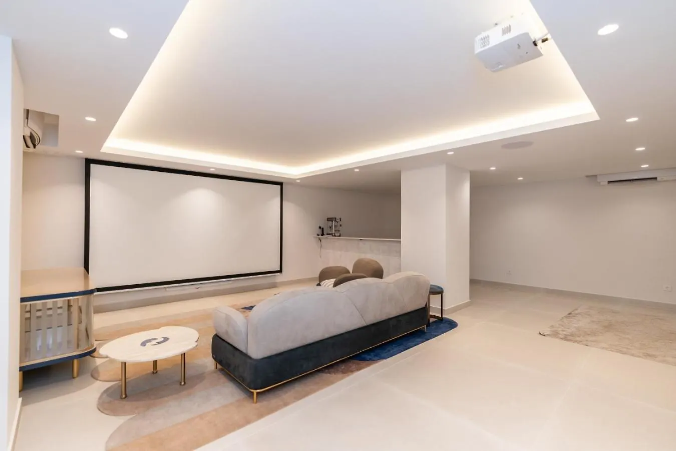 Stunning 6-Bedroom Villa In Guadalmina Baja Marbella
