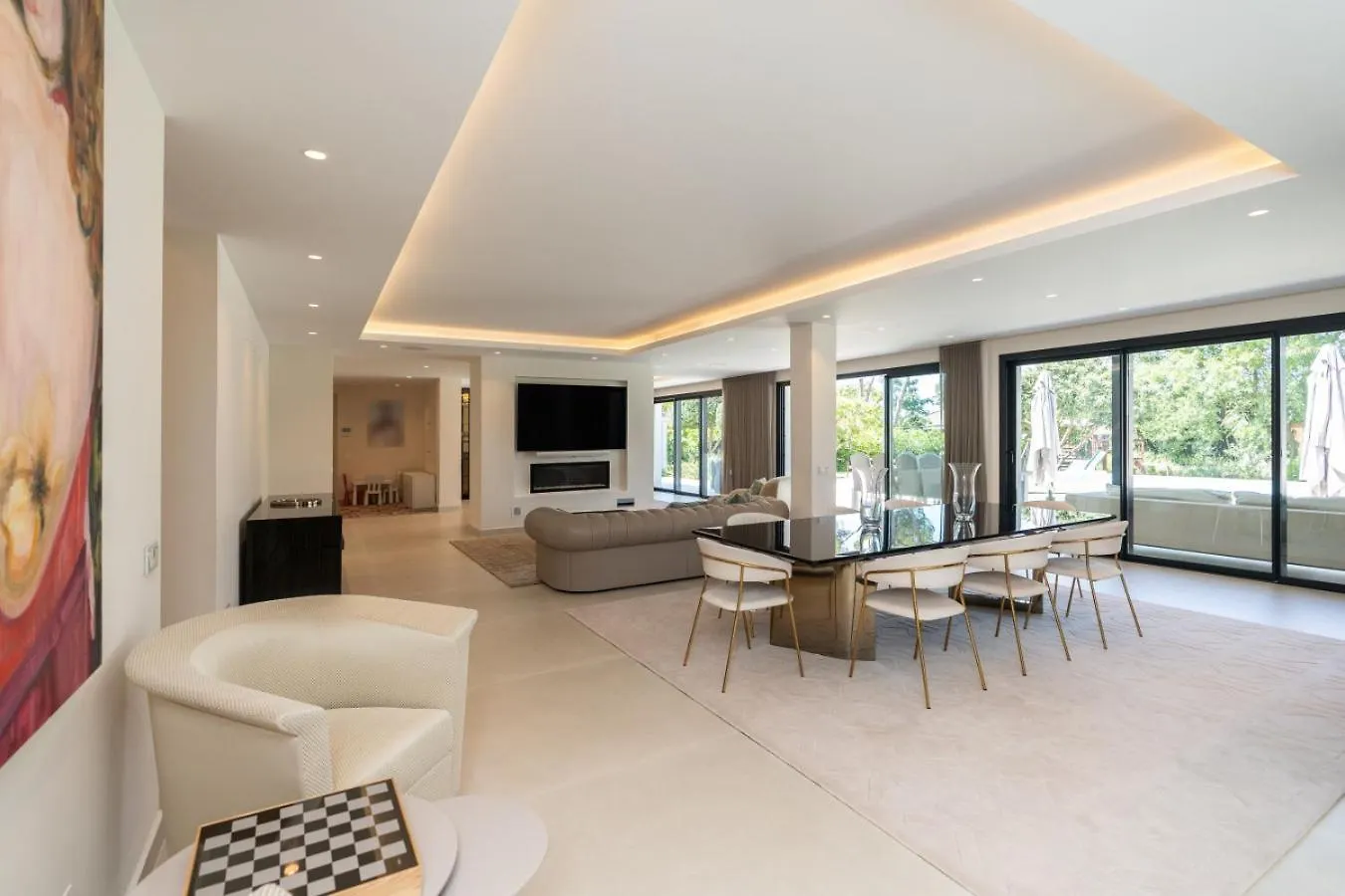 Stunning 6-Bedroom Villa In Guadalmina Baja Marbella
